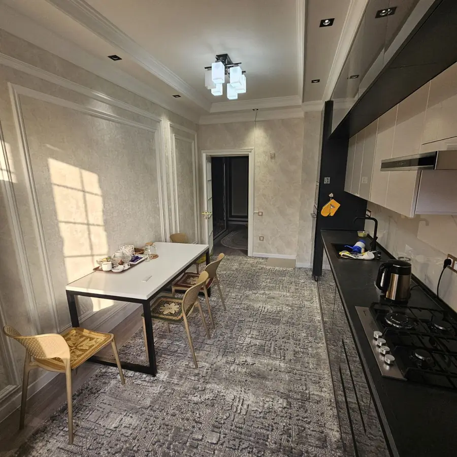 Ijaraga 3 xonali kvartira − 93 m²