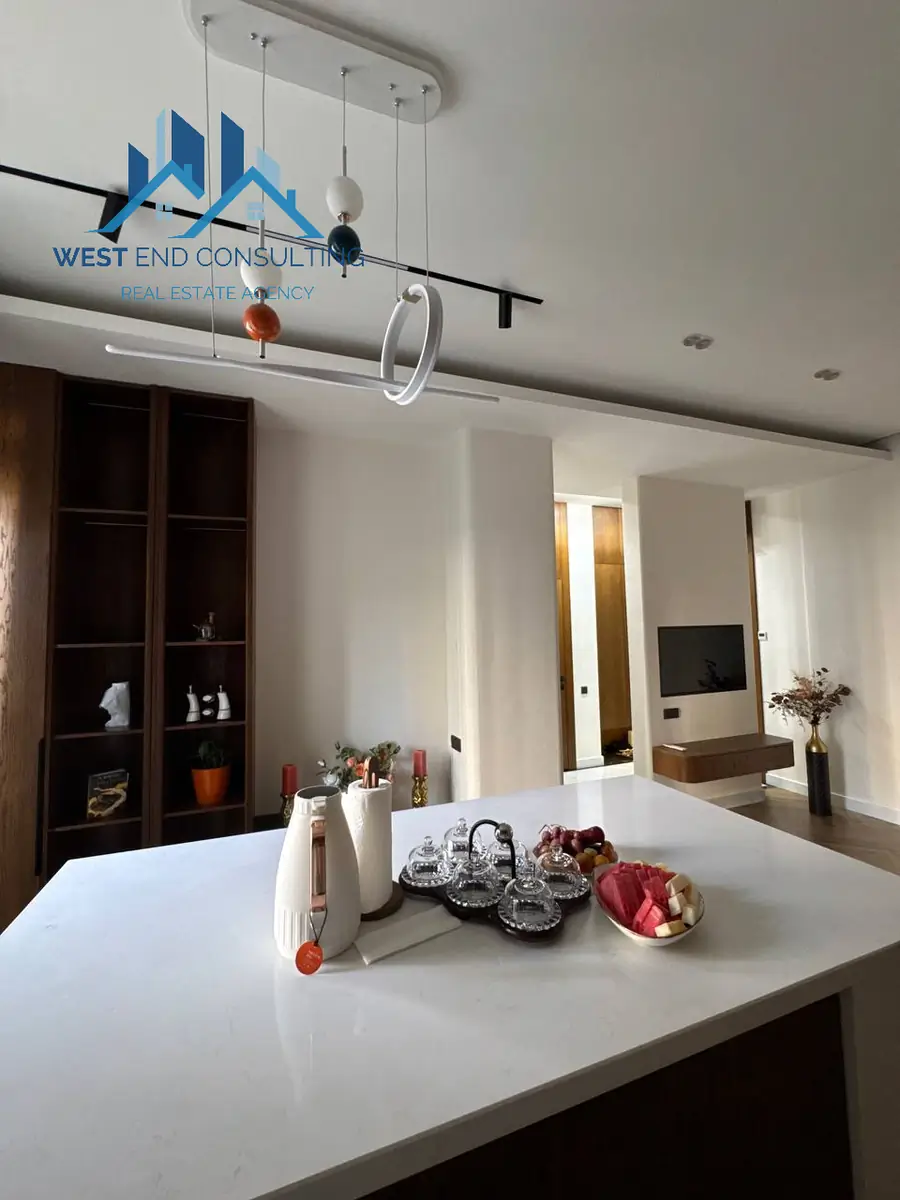 Сдается 2-комнатная квартира − 60 м²