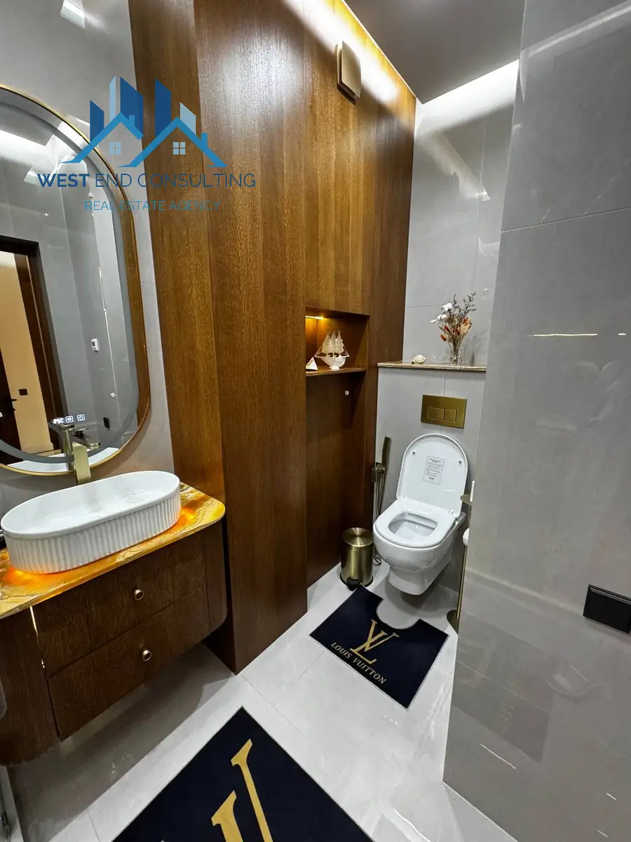 Сдается 2-комнатная квартира − 60 м²