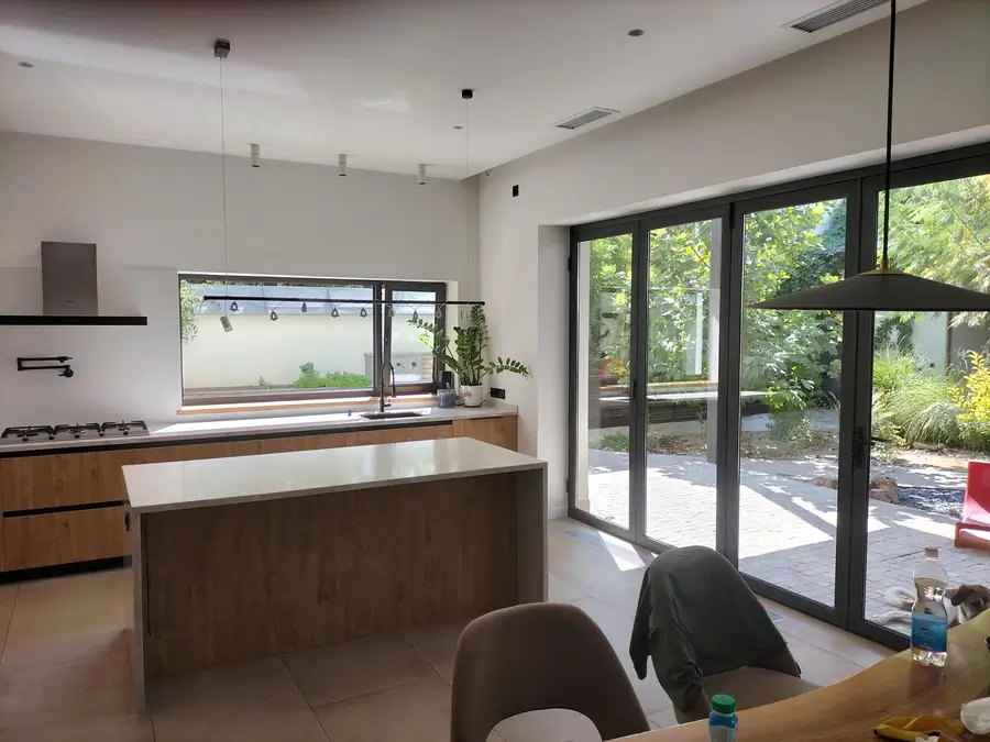 2 qavatli uy sotiladi − 200 m²