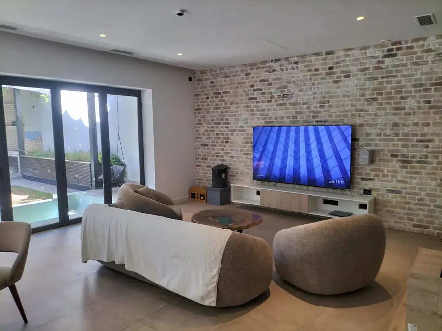 2 qavatli uy sotiladi − 200 m²