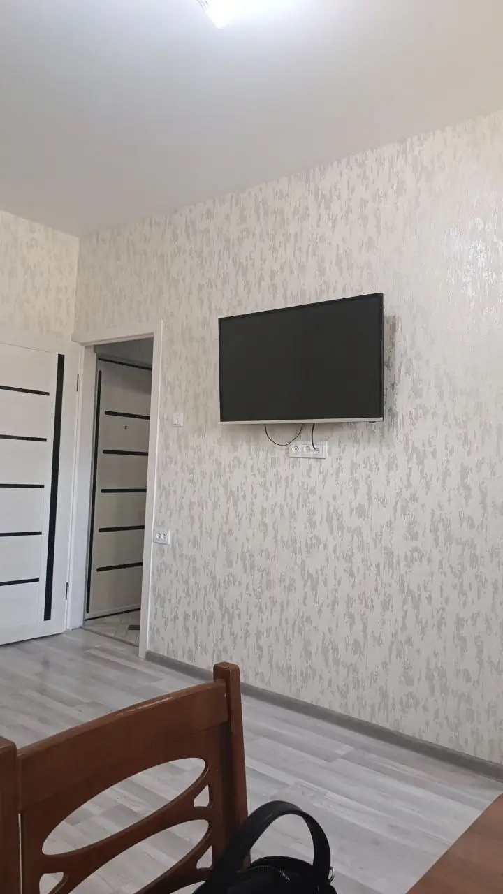 2-комнатная квартира − 47 м², 1/4 этаж