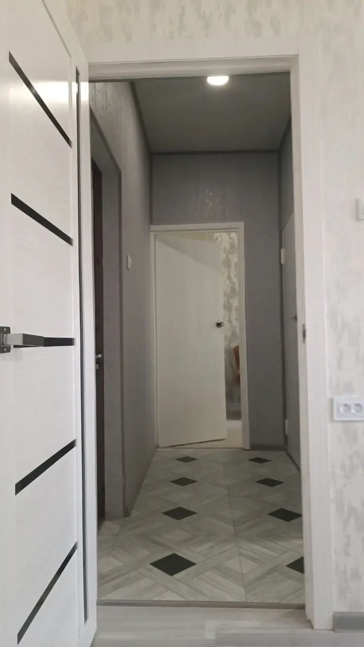 2 xonali kvartira sotiladi − 47 m²