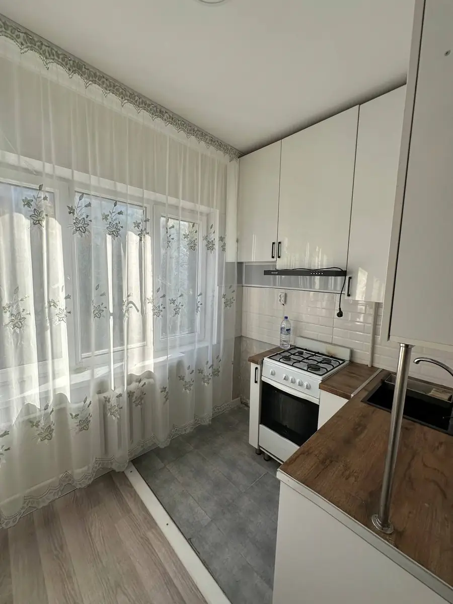 1 xonali kvartira − 42 m², 2/4 qavat