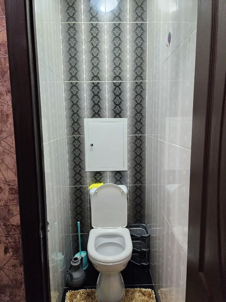 3 xonali kvartira sotiladi − 63.4 m²