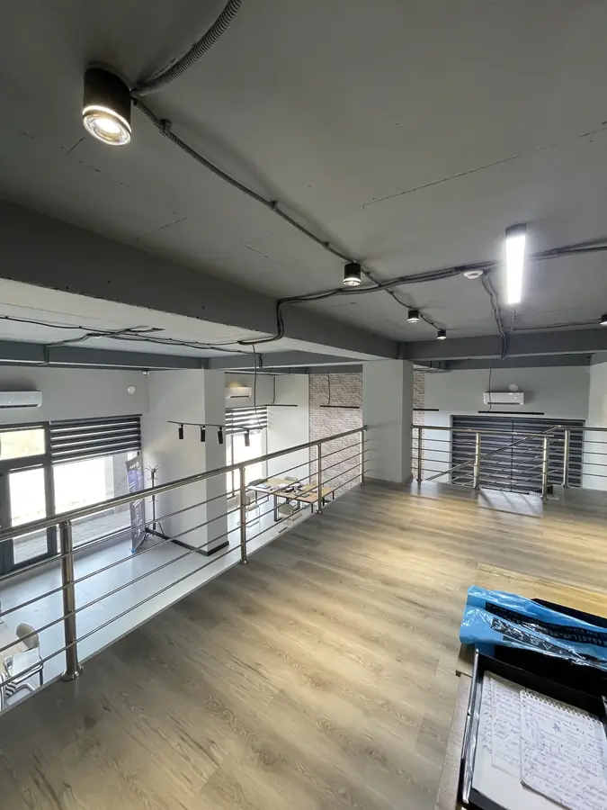 Ijaraga ofis − 104 m²