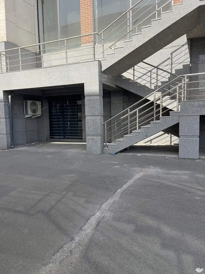 Ofis − 104 m², 1/20 qavat