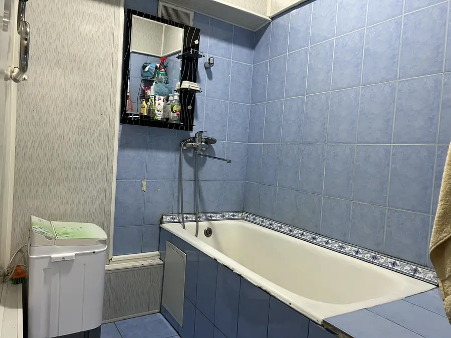 2 xonali kvartira sotiladi − 65 m²