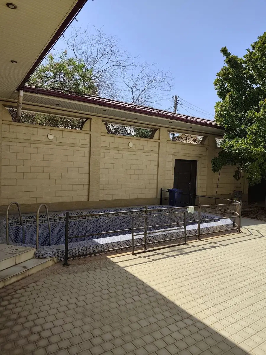 2 qavatli uy − 439 m², 4.1 sot. 