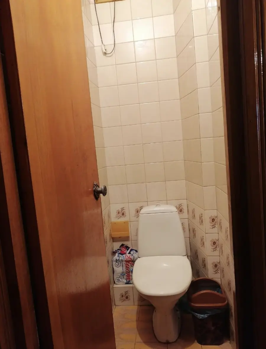 4 xonali kvartira sotiladi − 82.8 m²