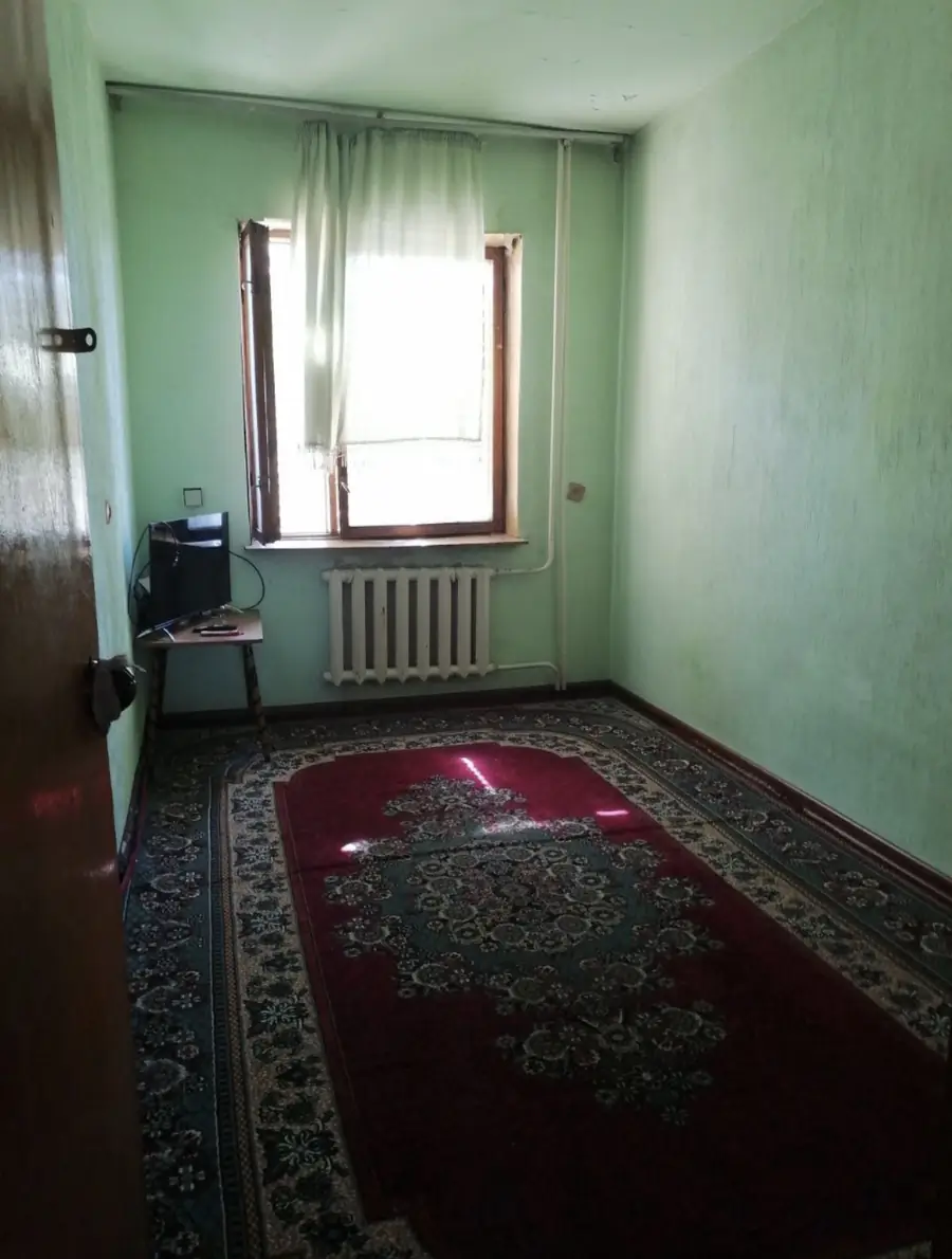 4 xonali kvartira sotiladi − 82.8 m²