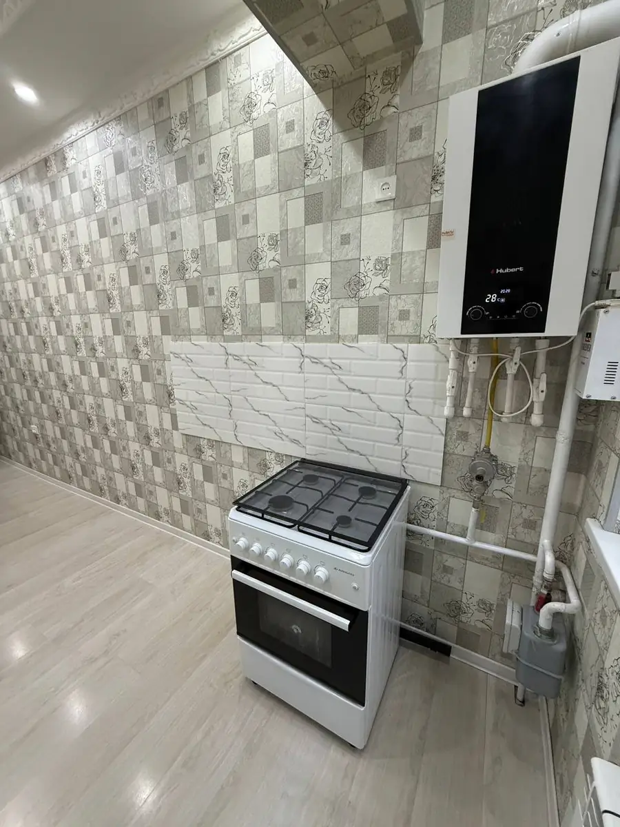 2 xonali kvartira sotiladi − 74 m²