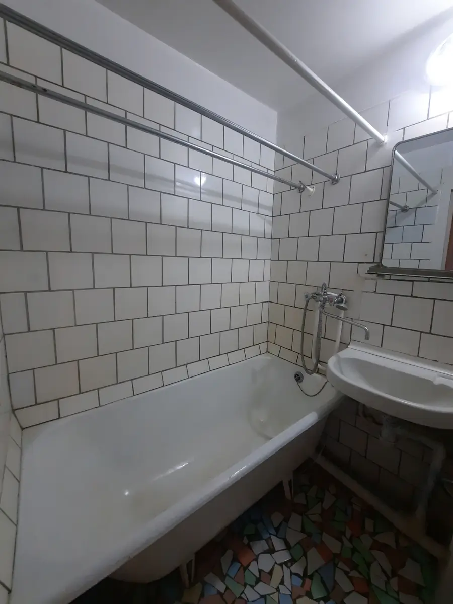 1 xonali kvartira sotiladi − 45 m²