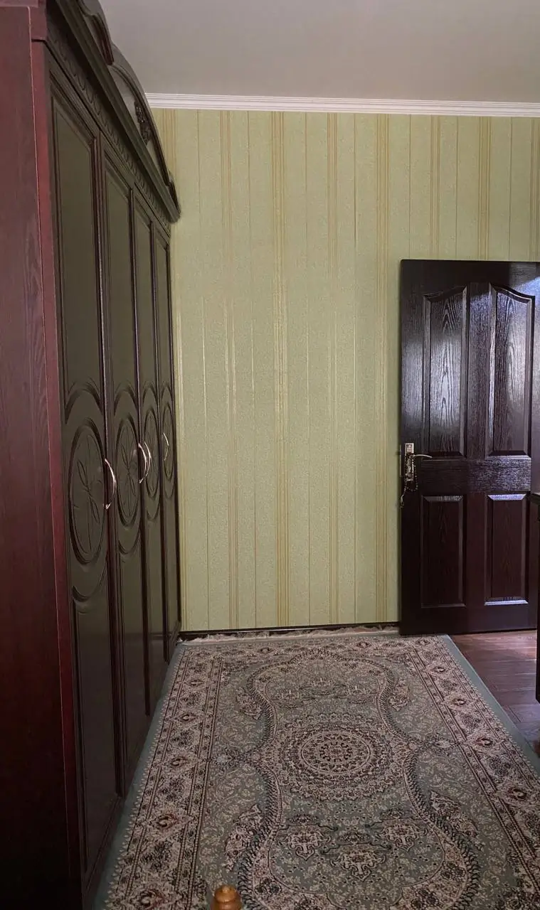 5 dan ortiq xonali kvartira − 100 m², 2/5 qavat