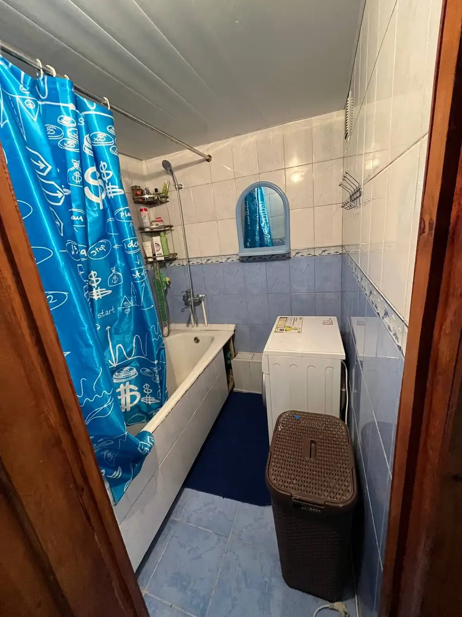 Более 5 xonali kvartira sotiladi − 108.8 m²