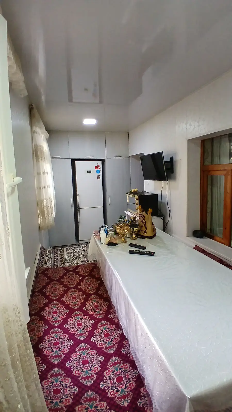 4 xonali kvartira sotiladi − 100 m²