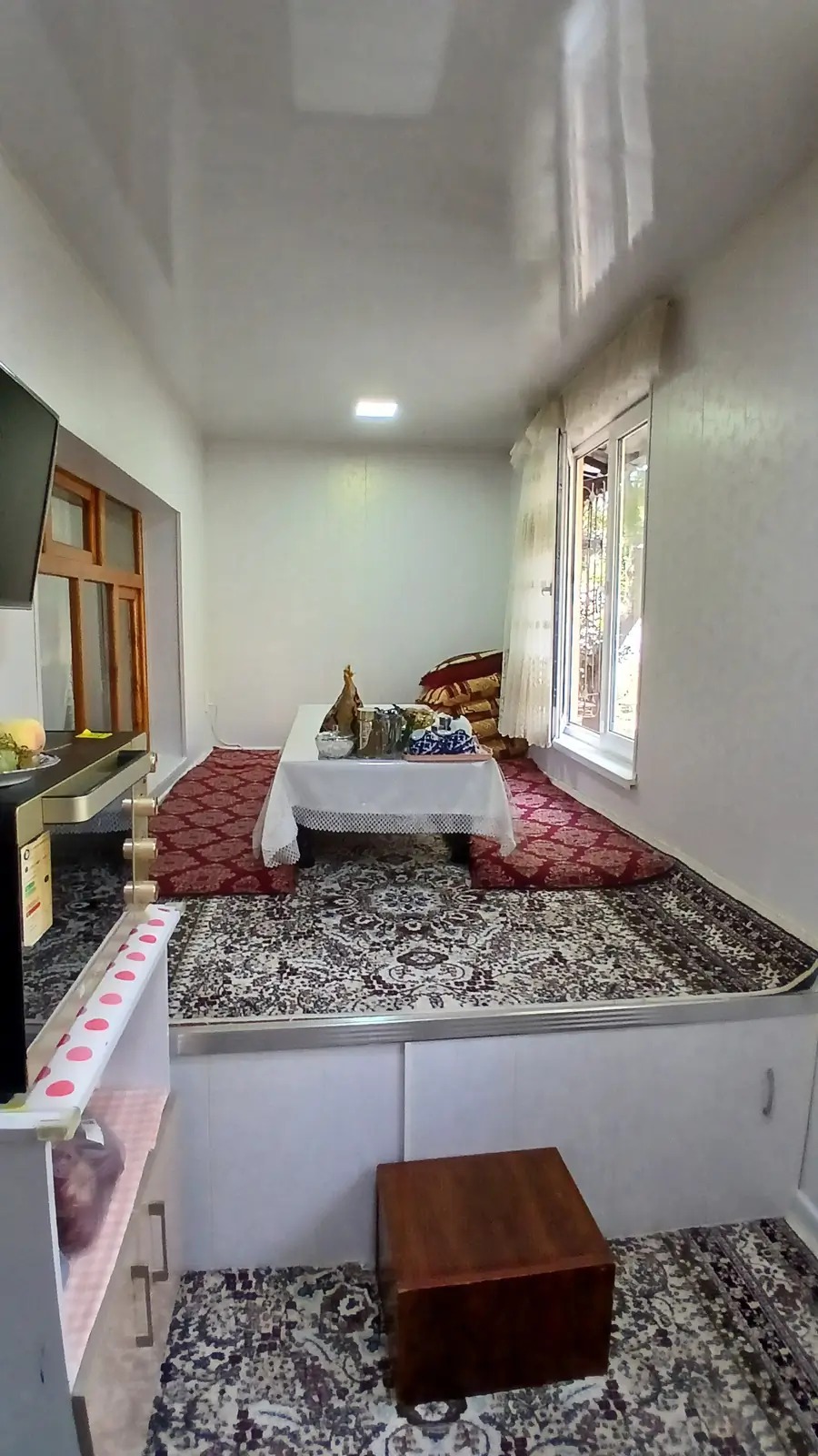 4 xonali kvartira sotiladi − 100 m²