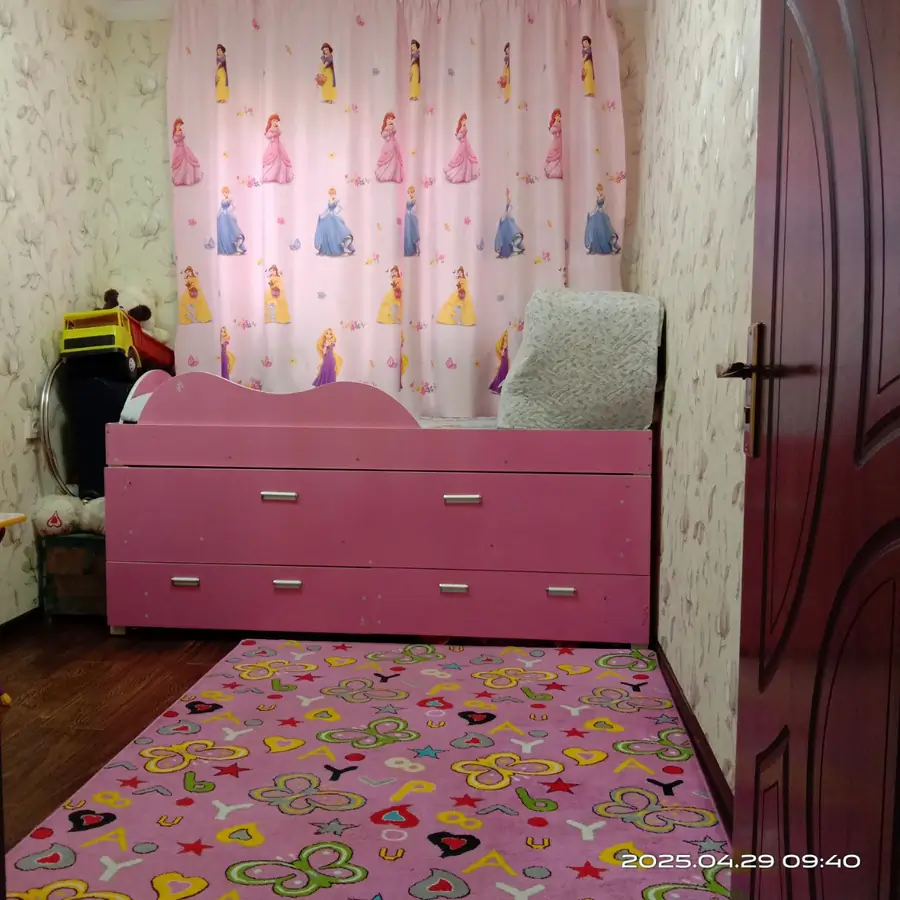 3 xonali kvartira sotiladi − 58 m²