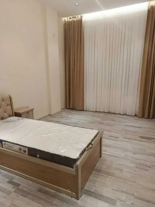 Сдается 4-комнатная квартира − 91 м²