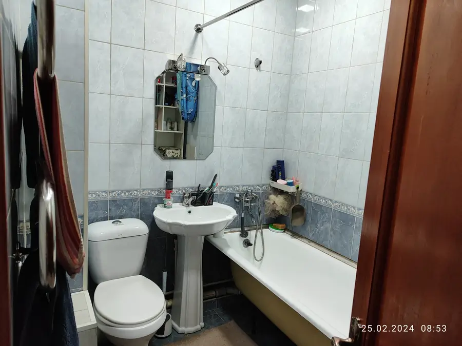 1 xonali kvartira − 50 m², 1/4 qavat