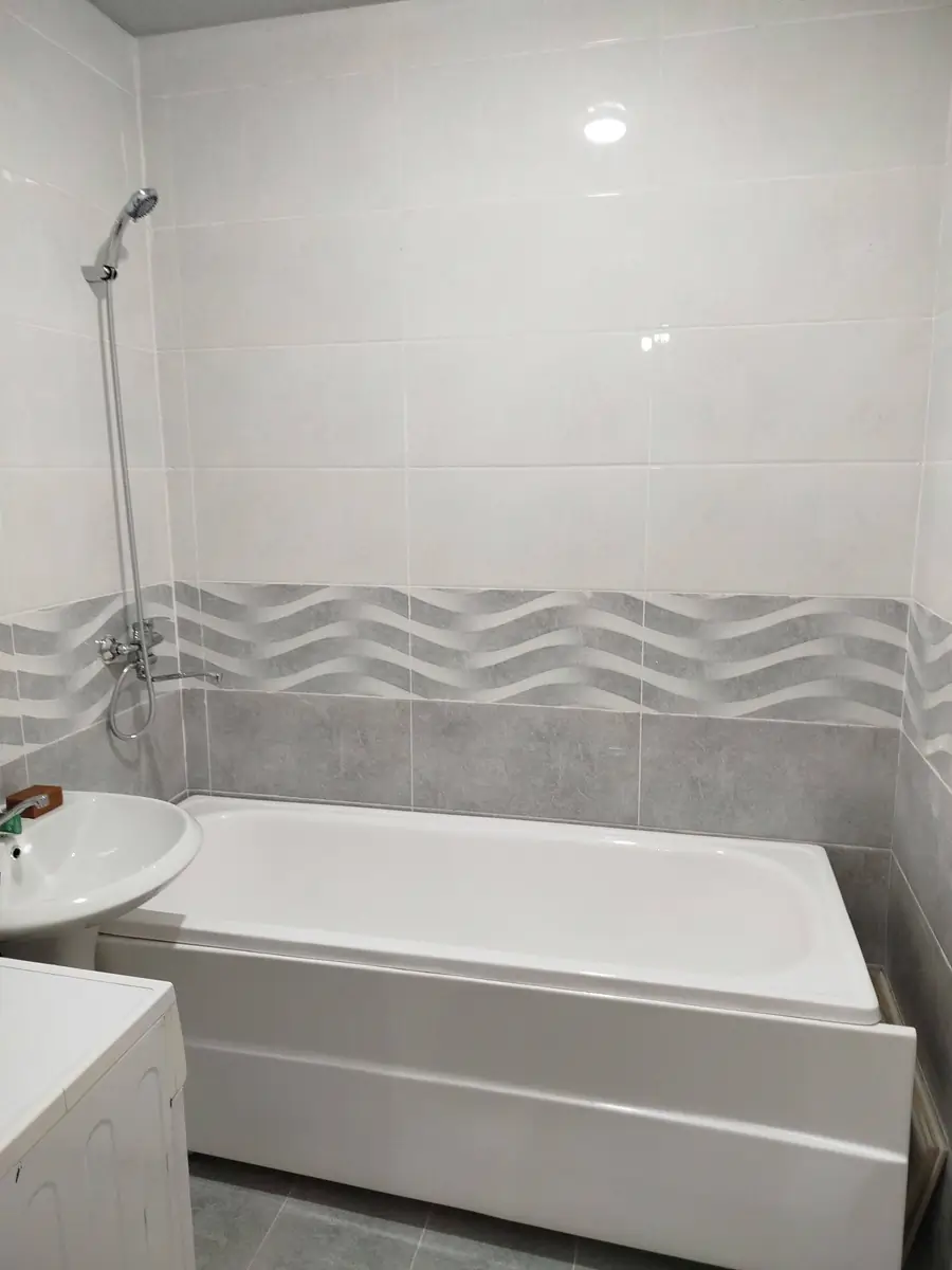 Продается 2-комнатная квартира − 56 м²