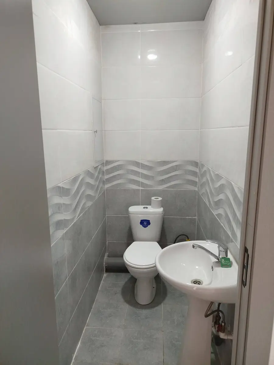 Продается 2-комнатная квартира − 56 м²