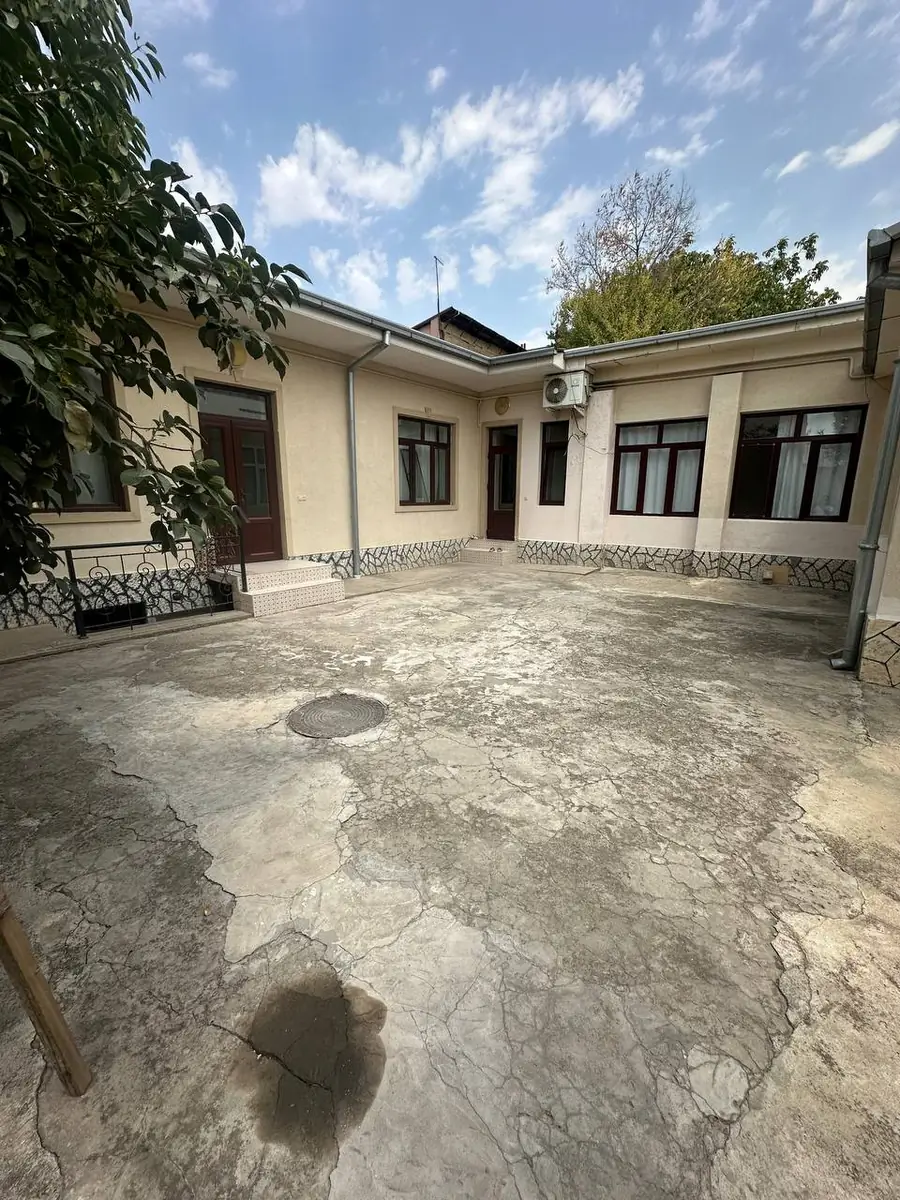 1 qavatli uy − 500 m², 5 sot. 