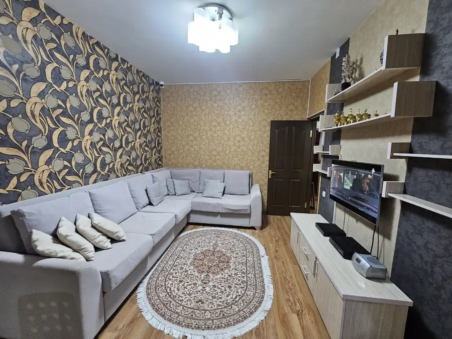 Ofis sotiladi − 97 m²