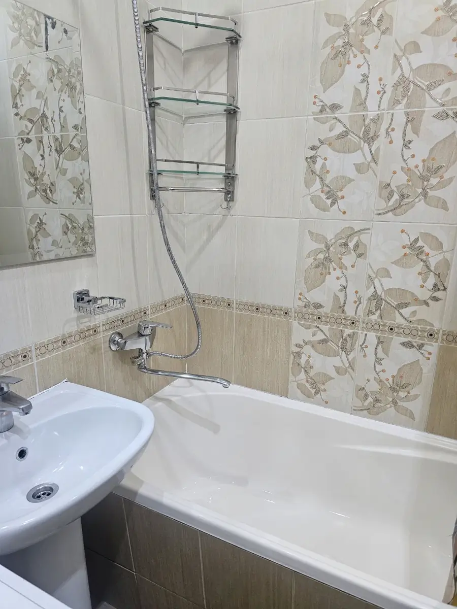 Ofis sotiladi − 97 m²