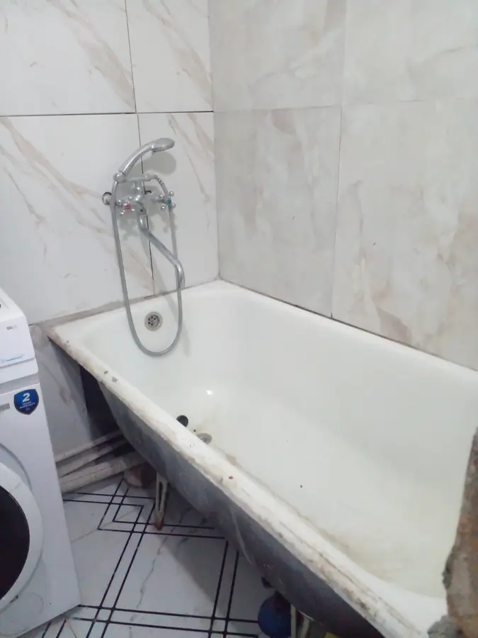 2 xonali kvartira − 42 m², 2/4 qavat