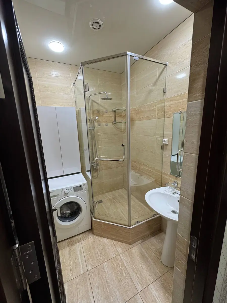 3 xonali kvartira − 90 m², 7/8 qavat