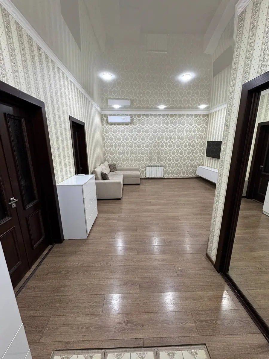 3 xonali kvartira − 90 m², 7/8 qavat