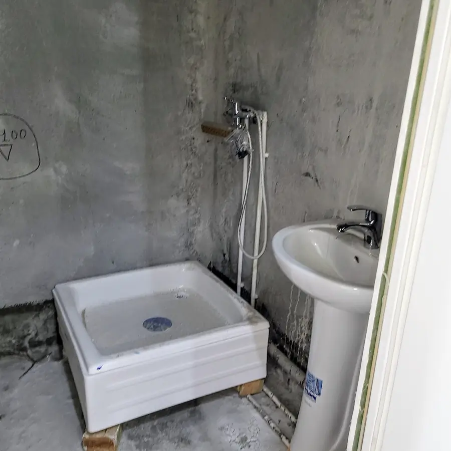 2 xonali kvartira sotiladi − 61 m²