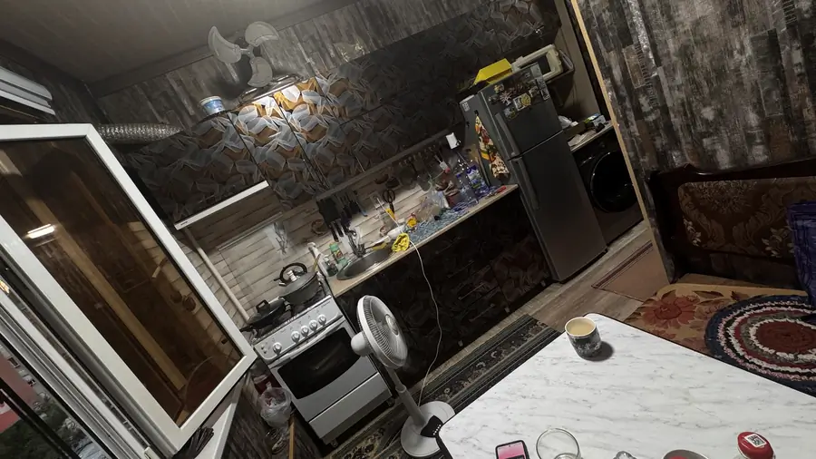 1 xonali kvartira sotiladi − 40.1 m²