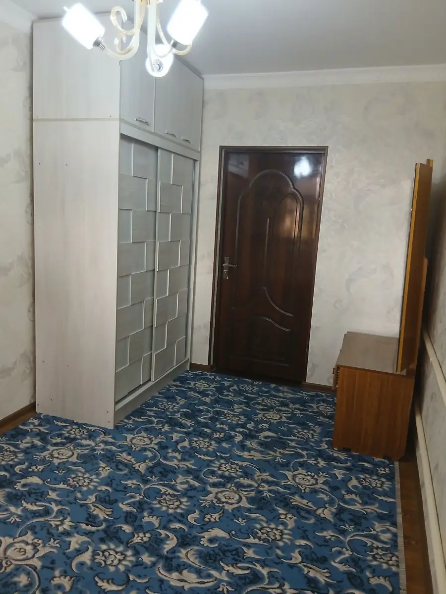 Сдается 3-комнатная квартира − 70 м²