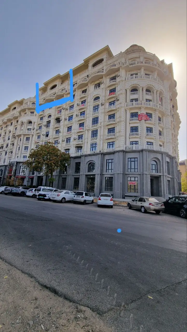 Более 5 xonali kvartira sotiladi − 200 m²