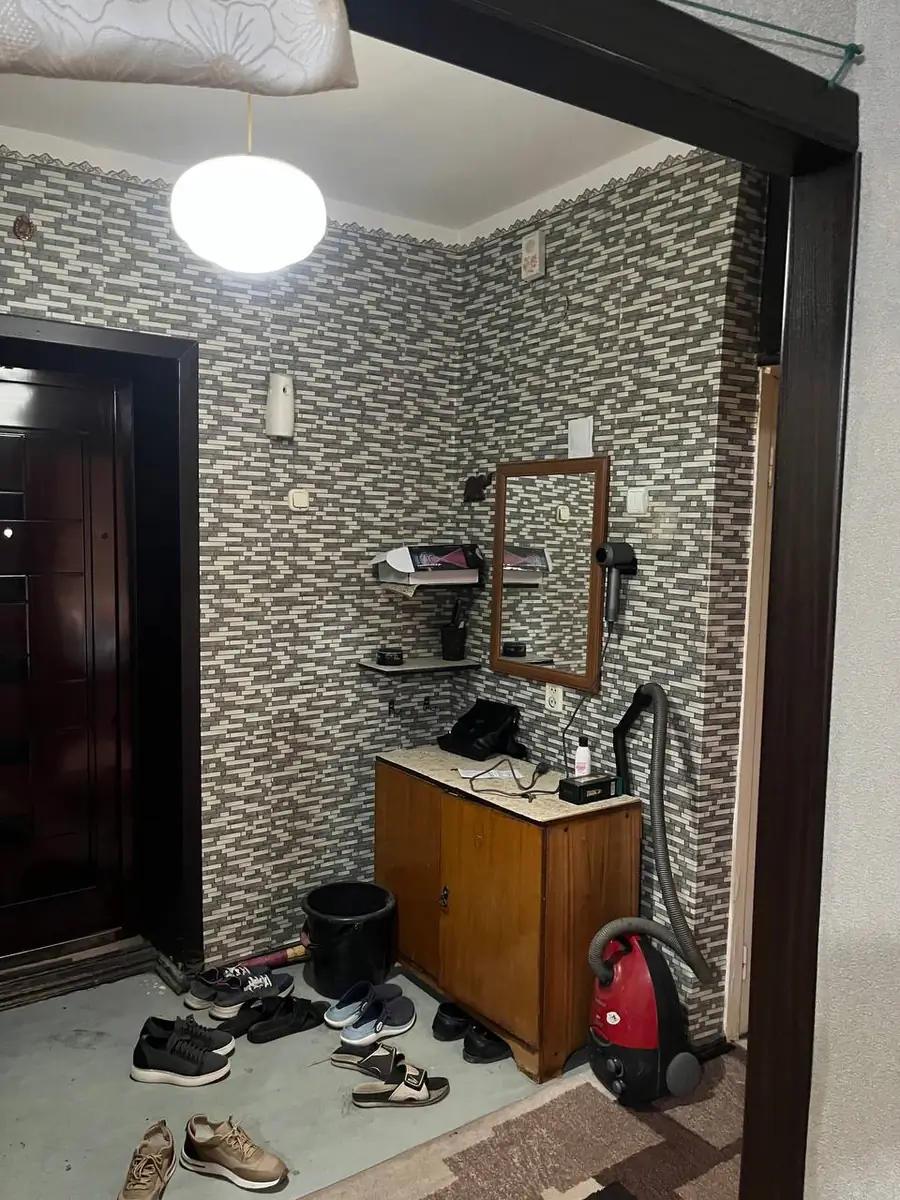 2 xonali kvartira sotiladi − 50 m²