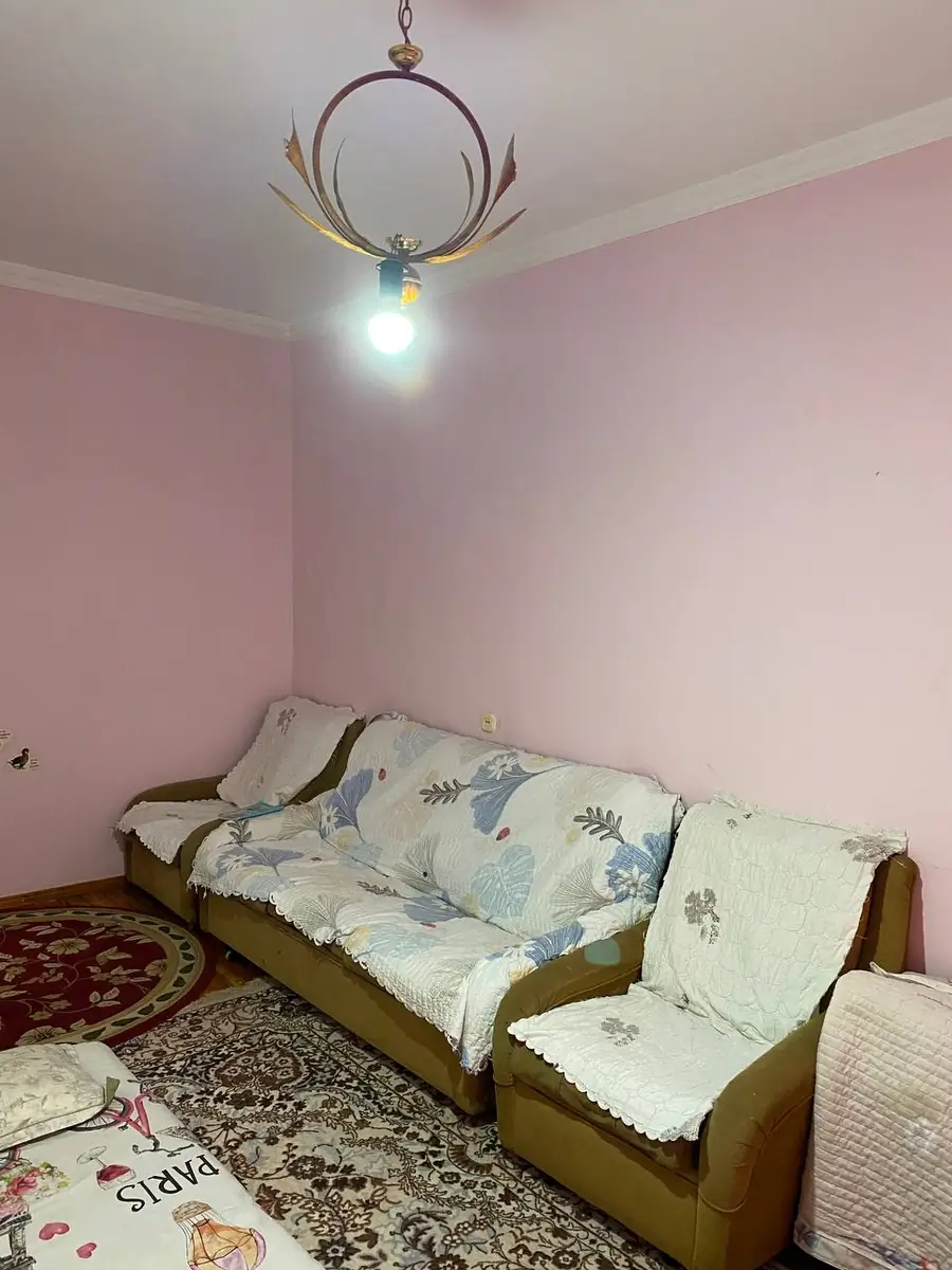 3 xonali kvartira sotiladi − 68.8 m²