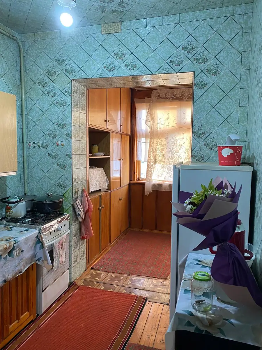 3 xonali kvartira sotiladi − 68.8 m²