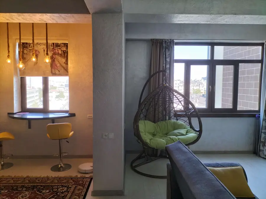 Сдается 1-комнатная квартира − 70 м²