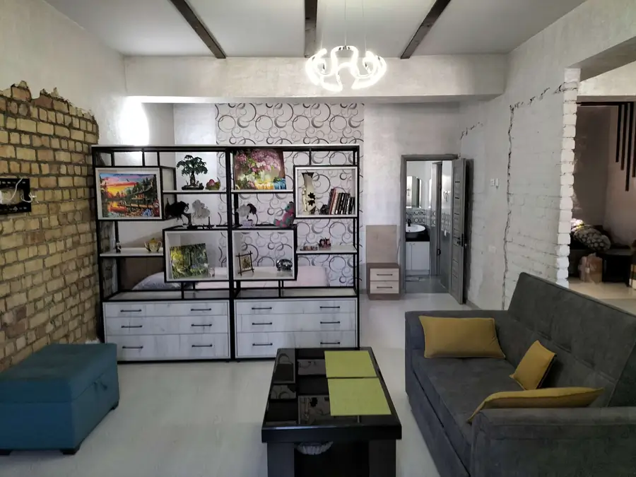 Сдается 1-комнатная квартира − 70 м²