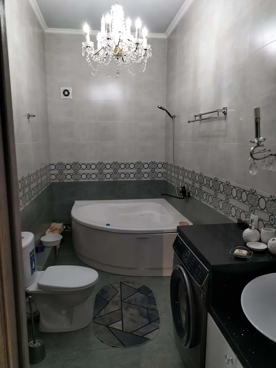 Сдается 1-комнатная квартира − 70 м²