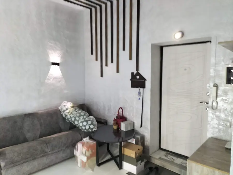 Сдается 1-комнатная квартира − 70 м²