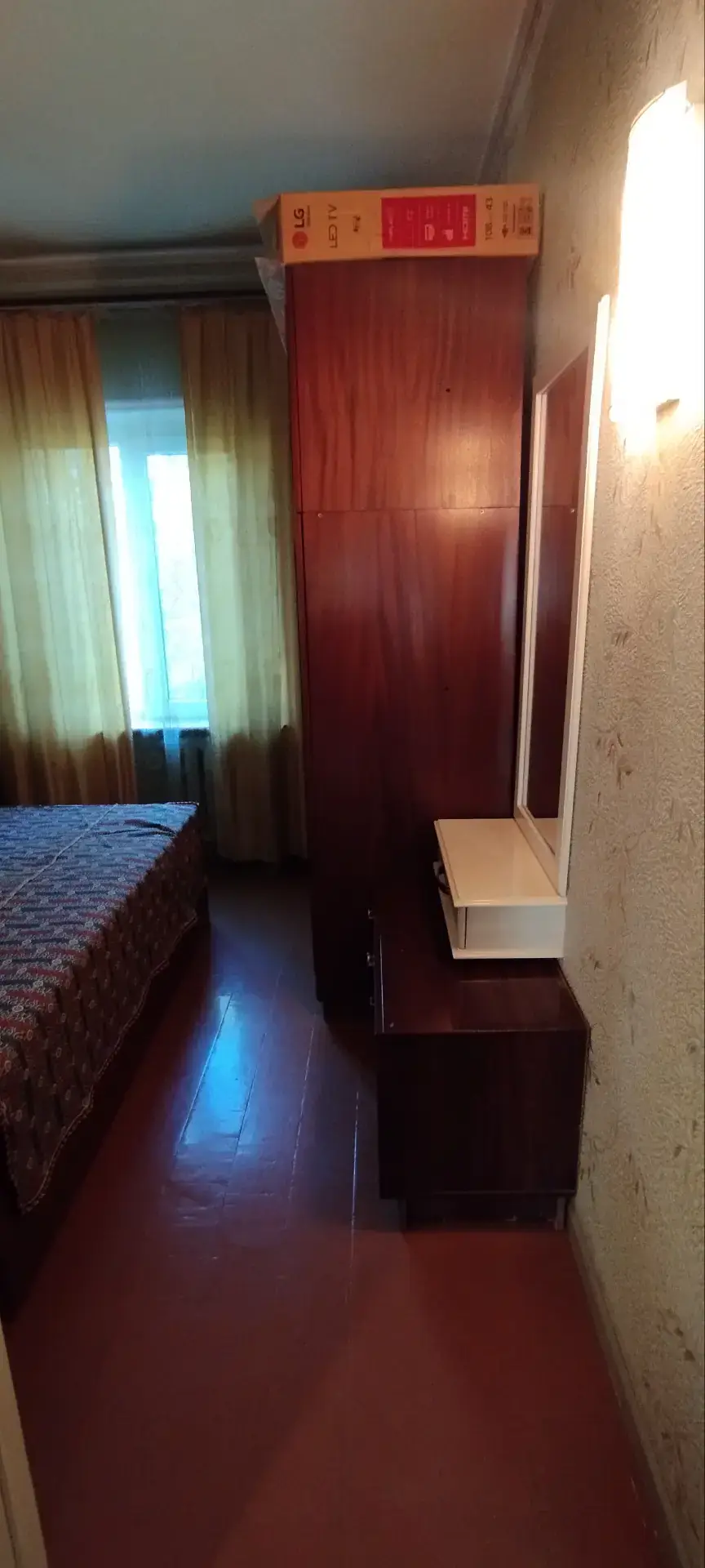 2 xonali kvartira sotiladi − 60 m²