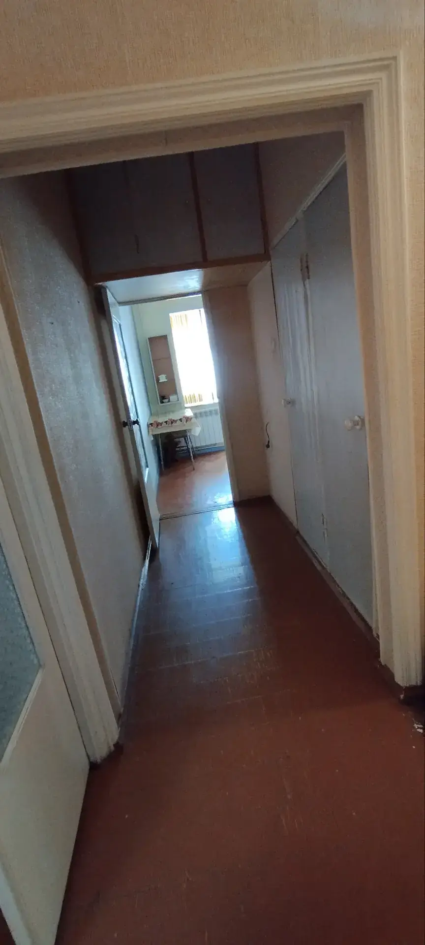 2 xonali kvartira sotiladi − 60 m²