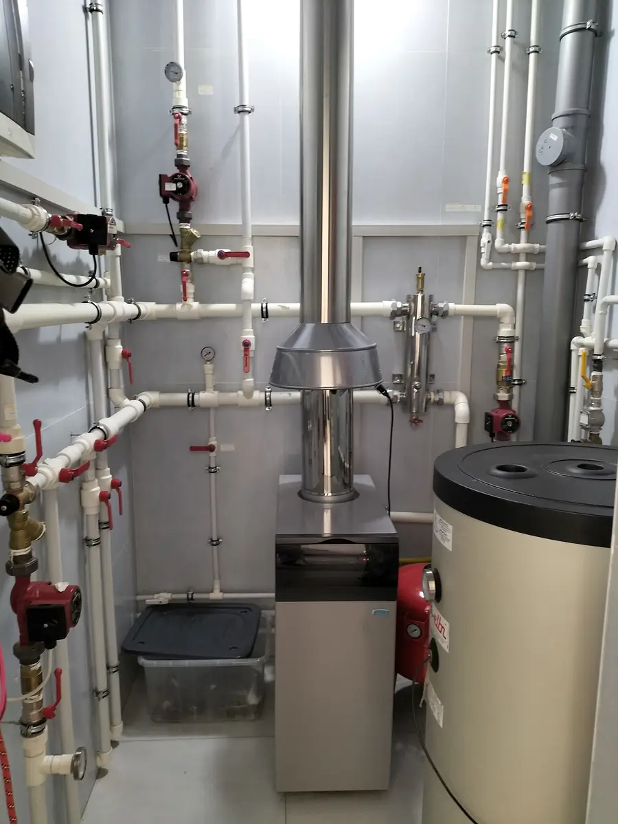 2 qavatli uy sotiladi − 200 m²