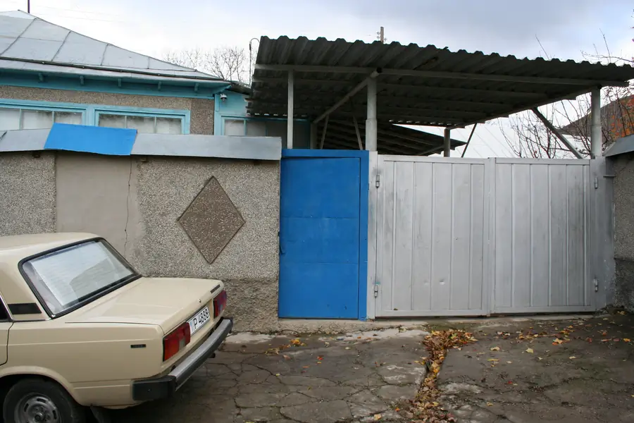 1 qavatli uy − 112.8 m², 8 sot. 