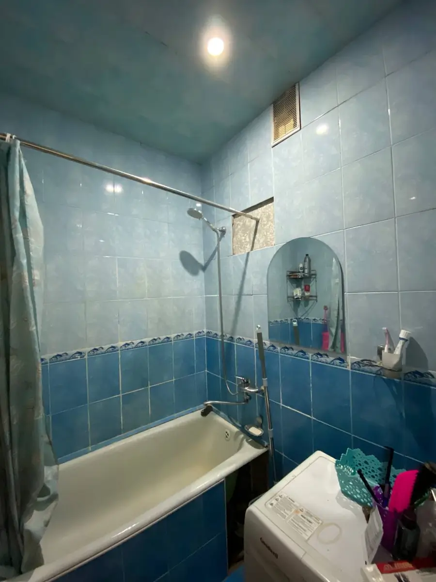 2 xonali kvartira sotiladi − 50 m²