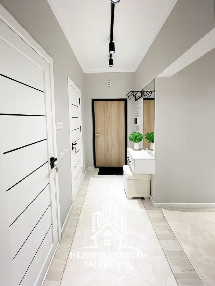 Продается 3-комнатная квартира − 70 м²