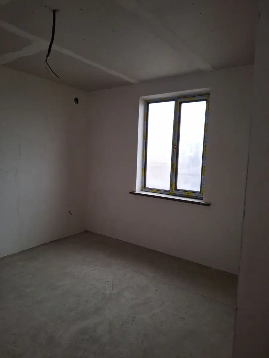 2 qavatli uy sotiladi − 240 m²